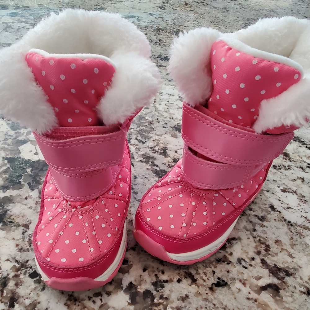 Toddler size 6 snow boots